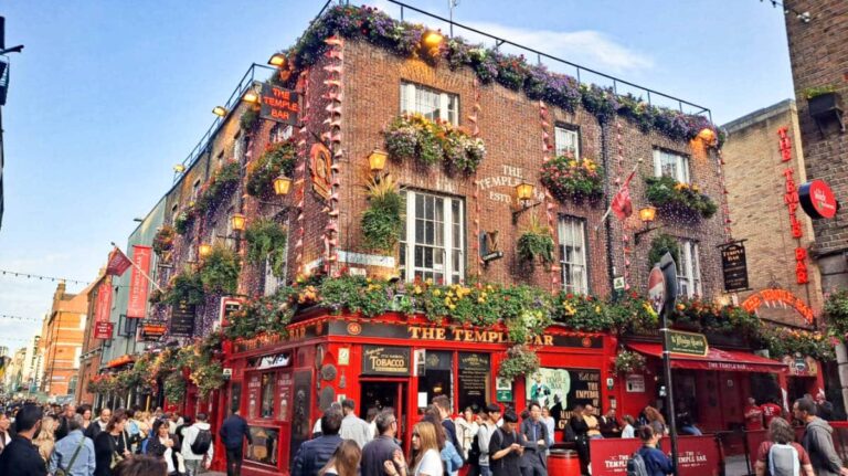 View of the crowd outside the Temple Bar