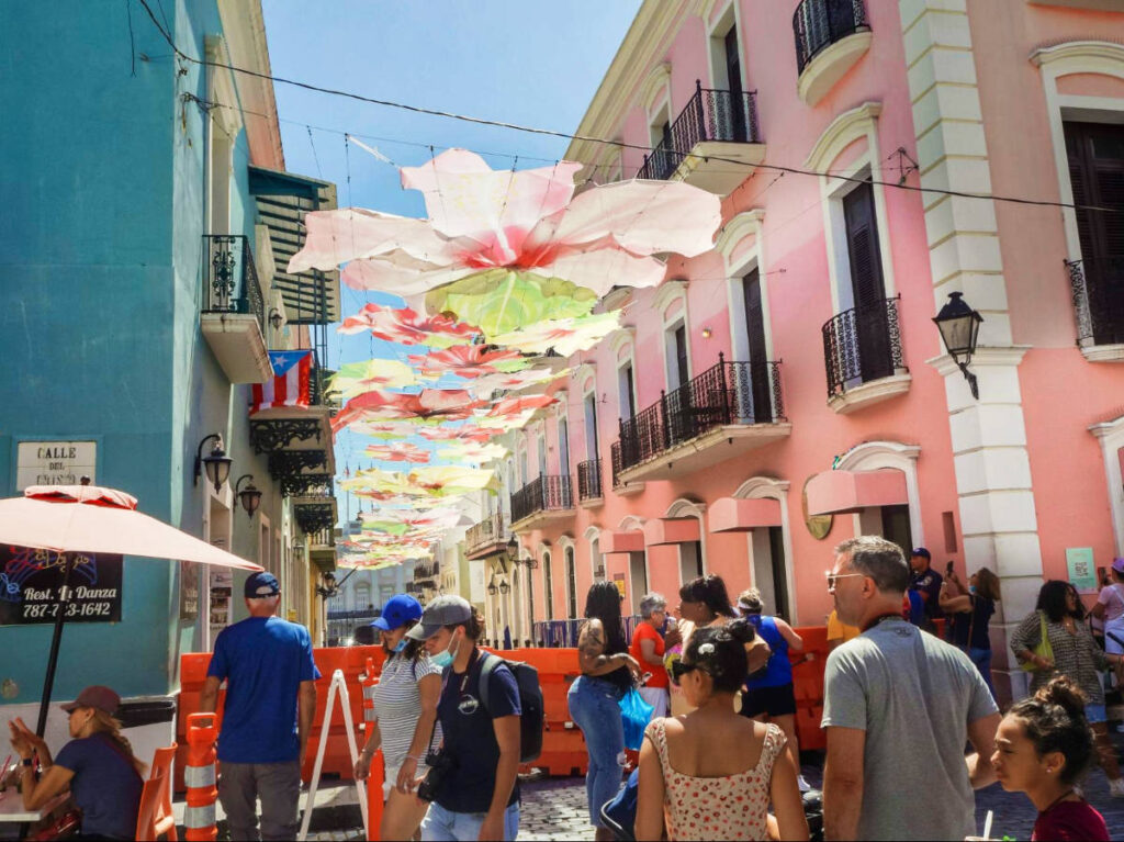 The crowd wandering around the colorful Fortaleza Street