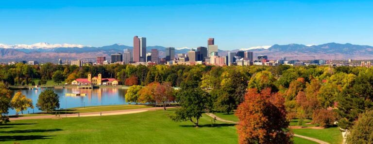 Overlooking view of the fall foliage around Denver skyline