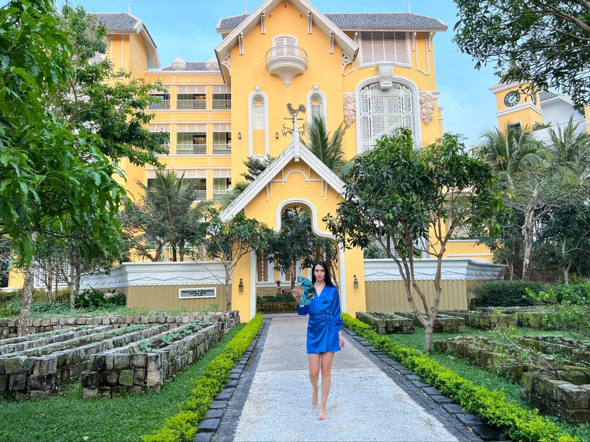 Clara at the middle of garden in the Department of Agriculture