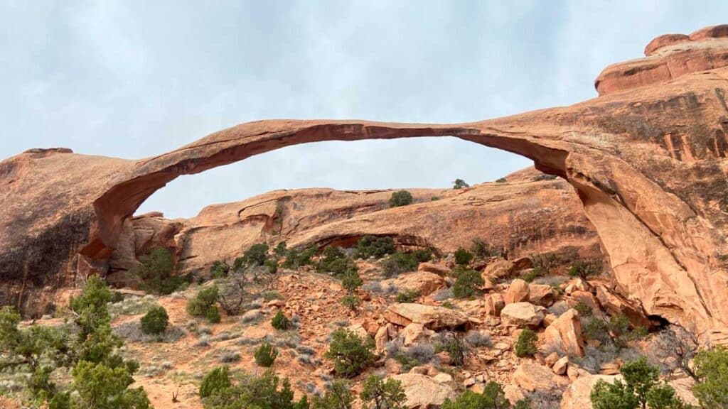 View of an arch at the Devil's Garden Trailhead