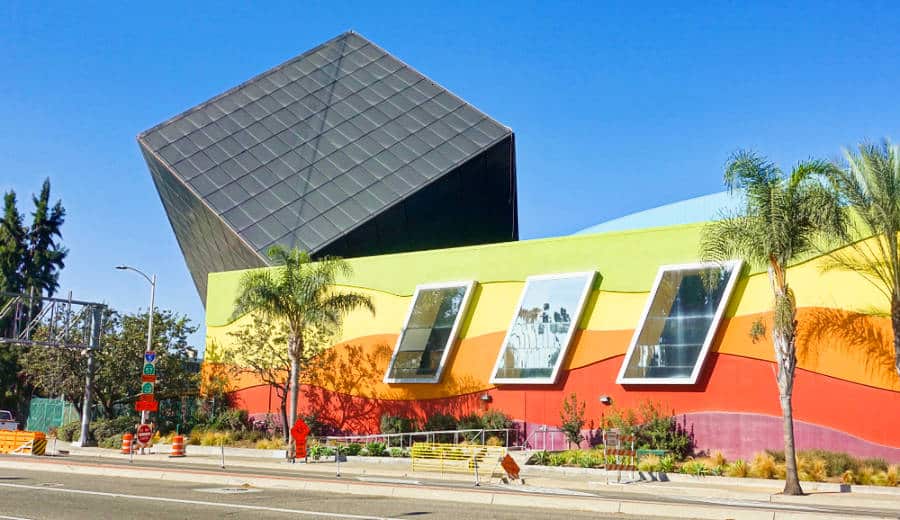 Exterior view of the Discovery Cube Orange County Children's Science Center