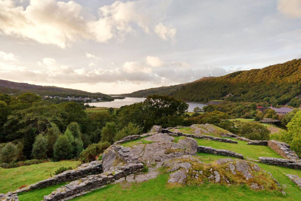 Overlooking view from the Dolbadarn Castle