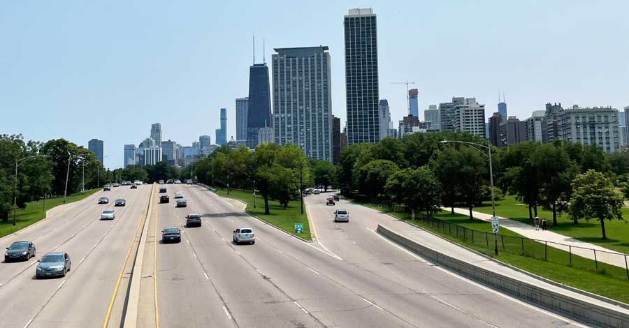 Cars driving along the highway in Chicago