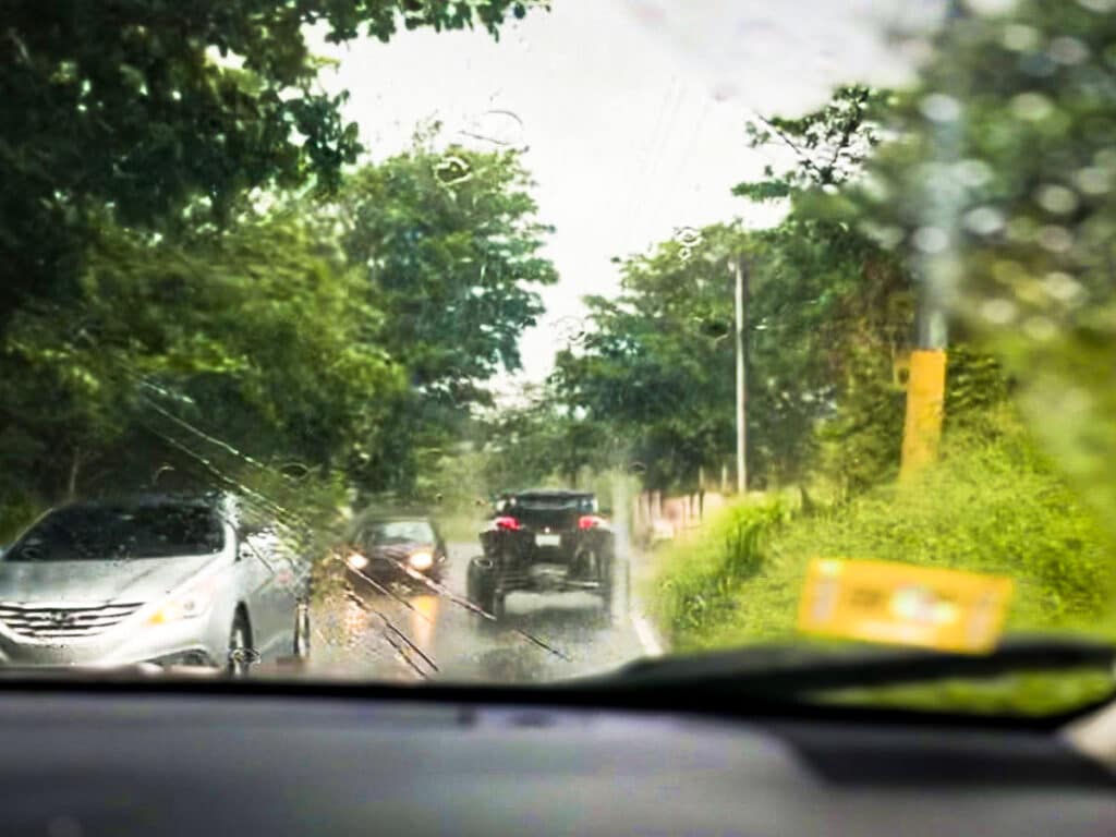 View of the cars driving under the rain in Puerto Rico