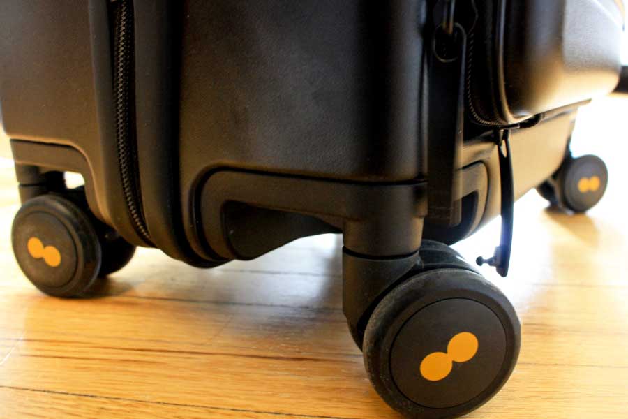 Close up view of the durable wheels of Level8 Road Runner