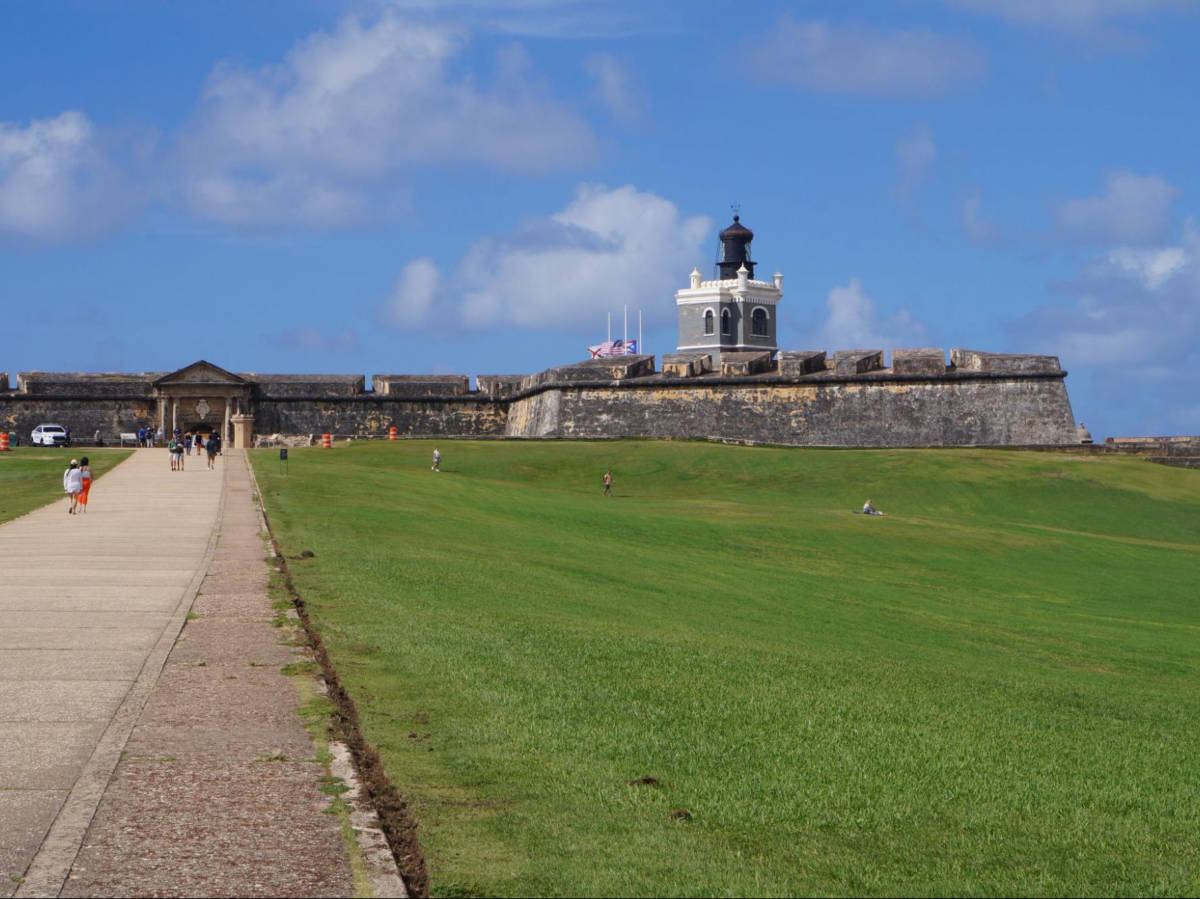 View of the open and grassy area in front of Castillo San Felipe del Morro