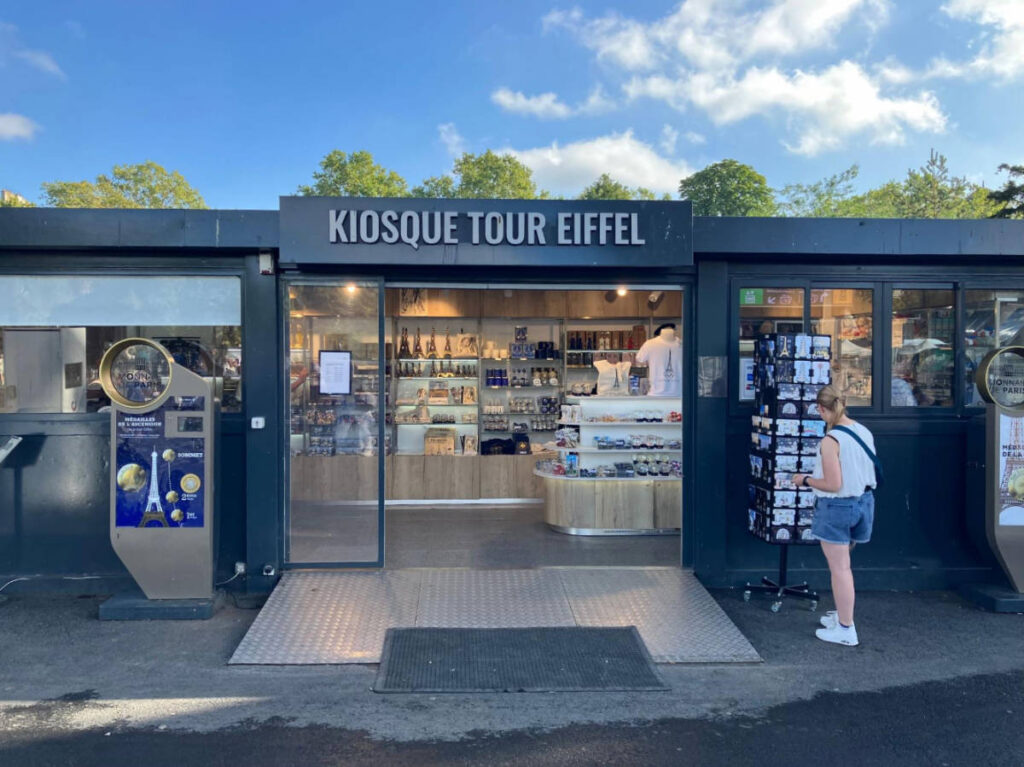 The Eiffel Tower Boutique from the outside