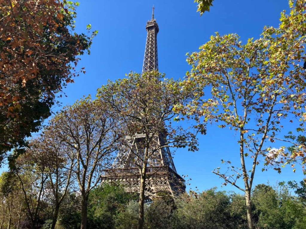 Clear blue sky over the Eiffel Tower at morning