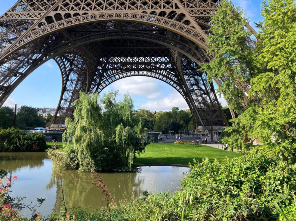 View of the surroundings of the Eiffel Tower
