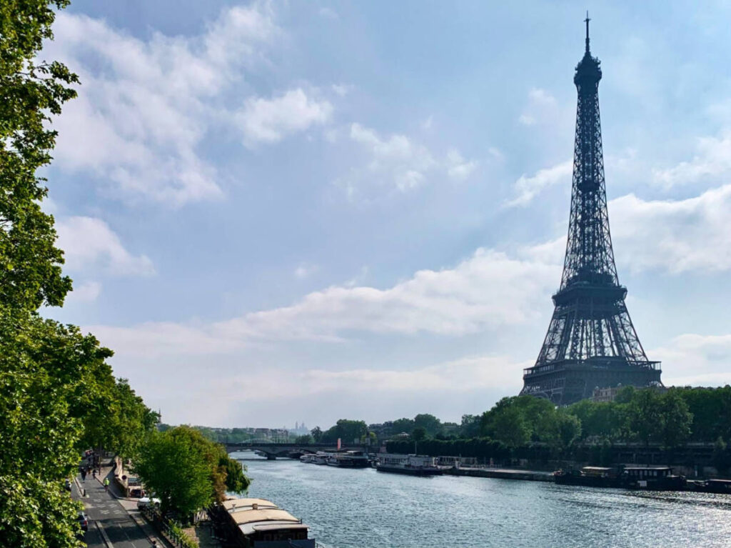 View of the Eiffel Tower from the Trocadero Gardens during morning