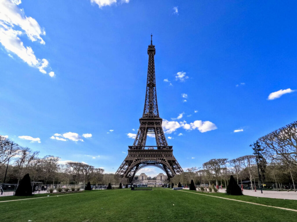 Straight-on view of the Eiffel Tower