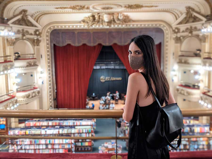 Clara inside the El Ateneo Grand Splendid