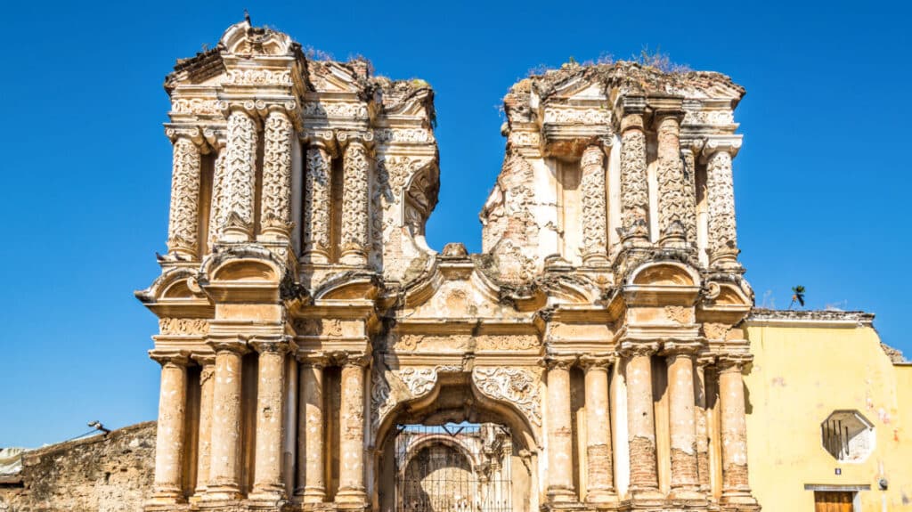 View of the giant crack on the façade of the El Carmen Church ruins