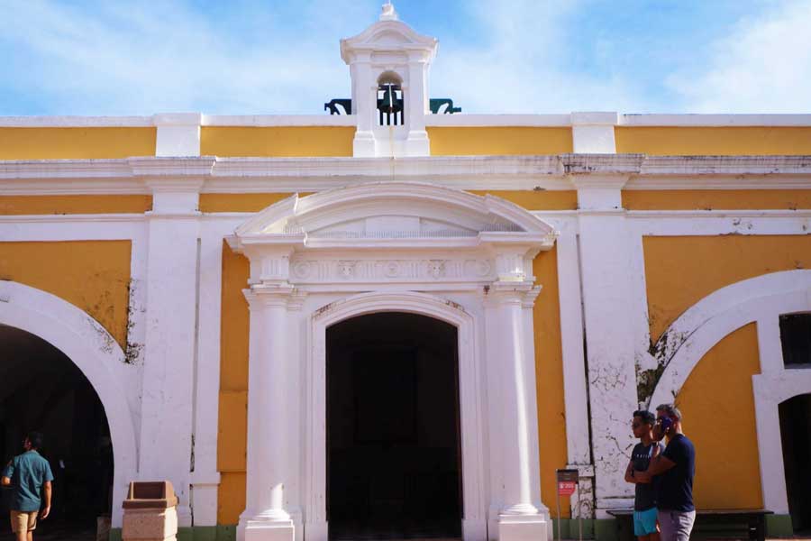 View of a building in the Main Plaza of El Morro