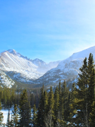 Overlooking view of the snowy scenery from the trail to Emerald Lake