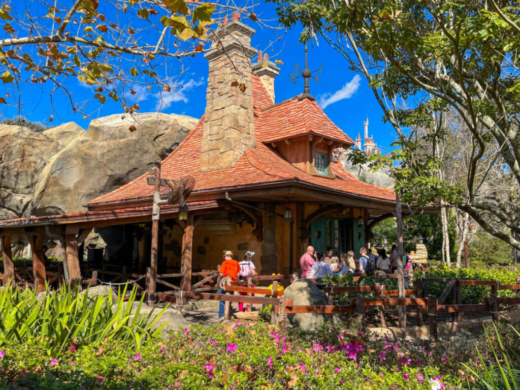 View of Maurice’s, workshop where people patiently waits to meet Belle