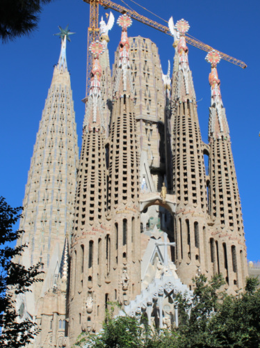 Perspective view of the enormous exterior of the under construction La Sagrada Familia