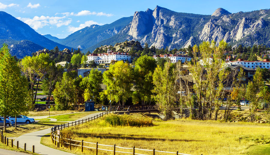 View of the Estes Park and Rocky Mountain in the background