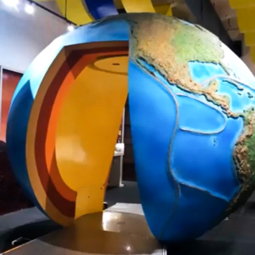 The environment exhibit inside Museo Infantil Trampolin