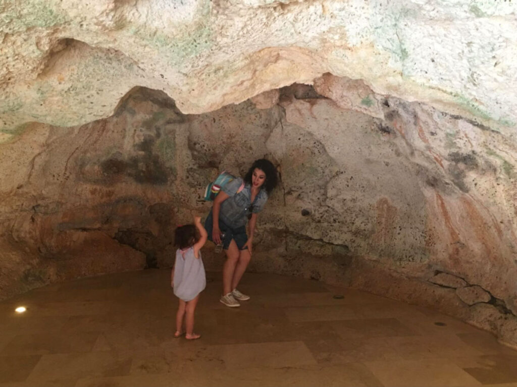 Author Claudicet and her daughter exploring Las Cuevas de las Maravillas