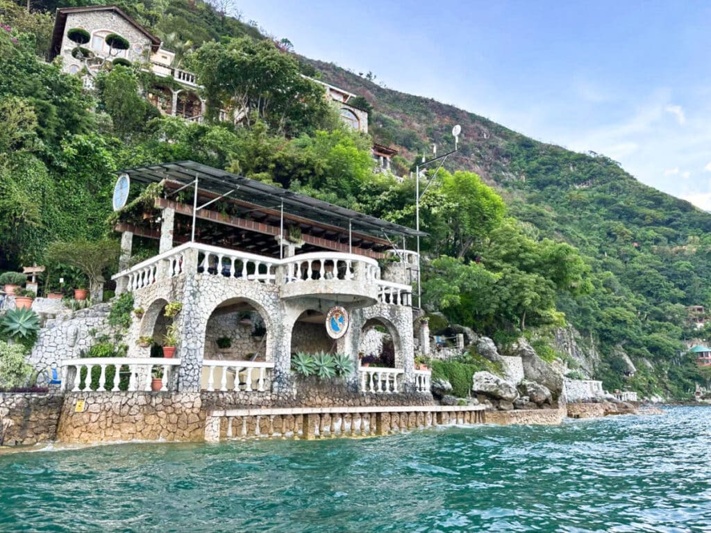 Exterior view of La Casa del Mundo from the boat