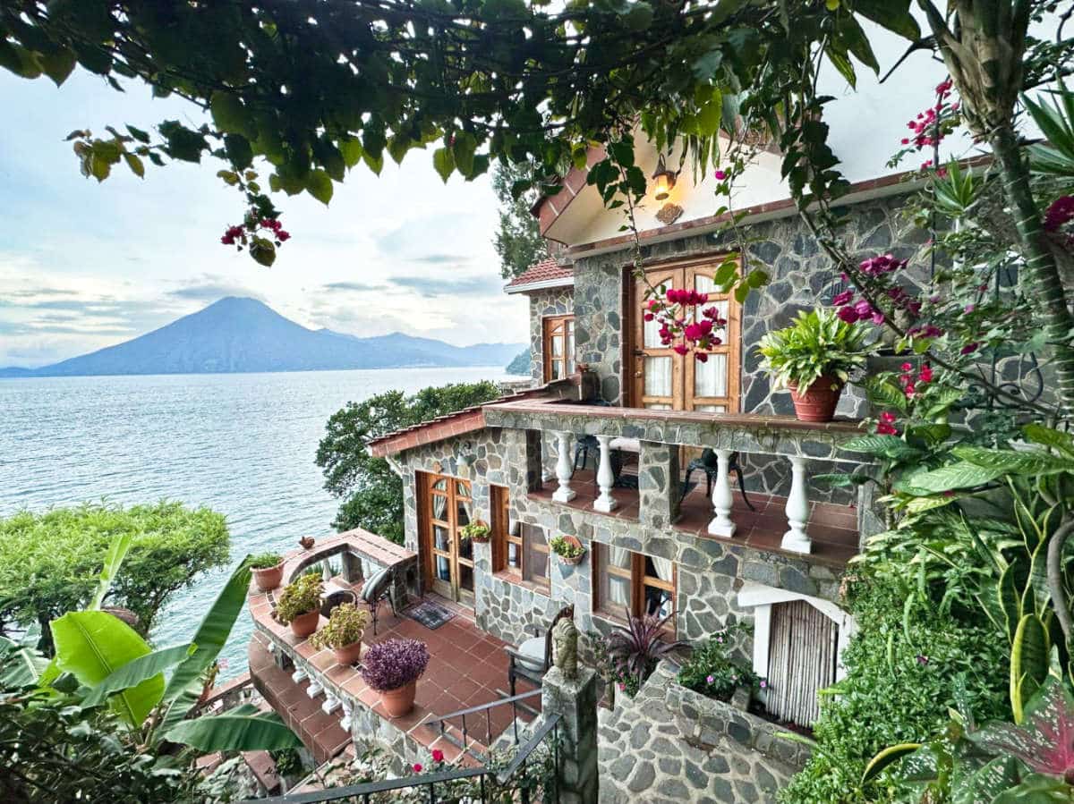 Overlooking view of the beautiful exterior of La Casa del Mundo