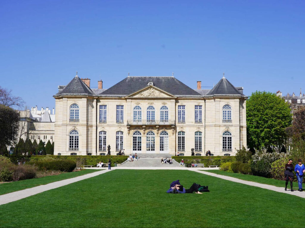 Clear blue sky over the Rodin Museum building