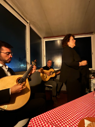 A band performing at Fado Português