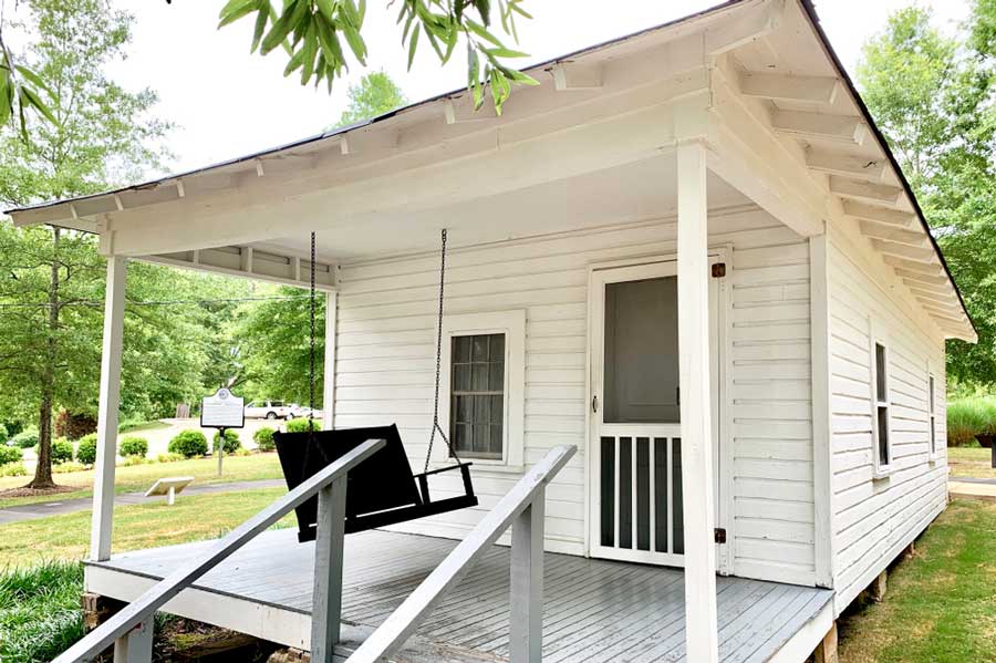 View of Elvis Presley’s first home from the outside