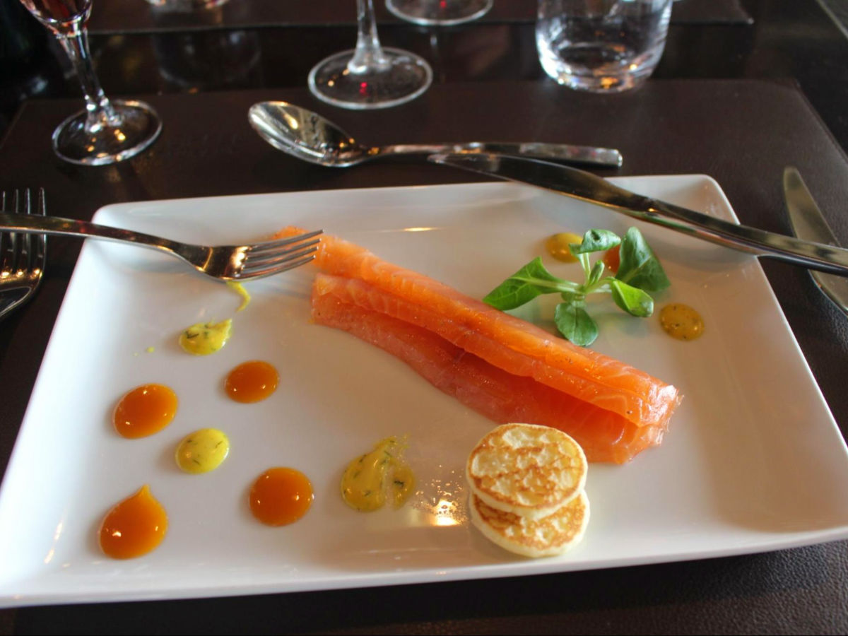 A plate of the First course at Le Jules Verne