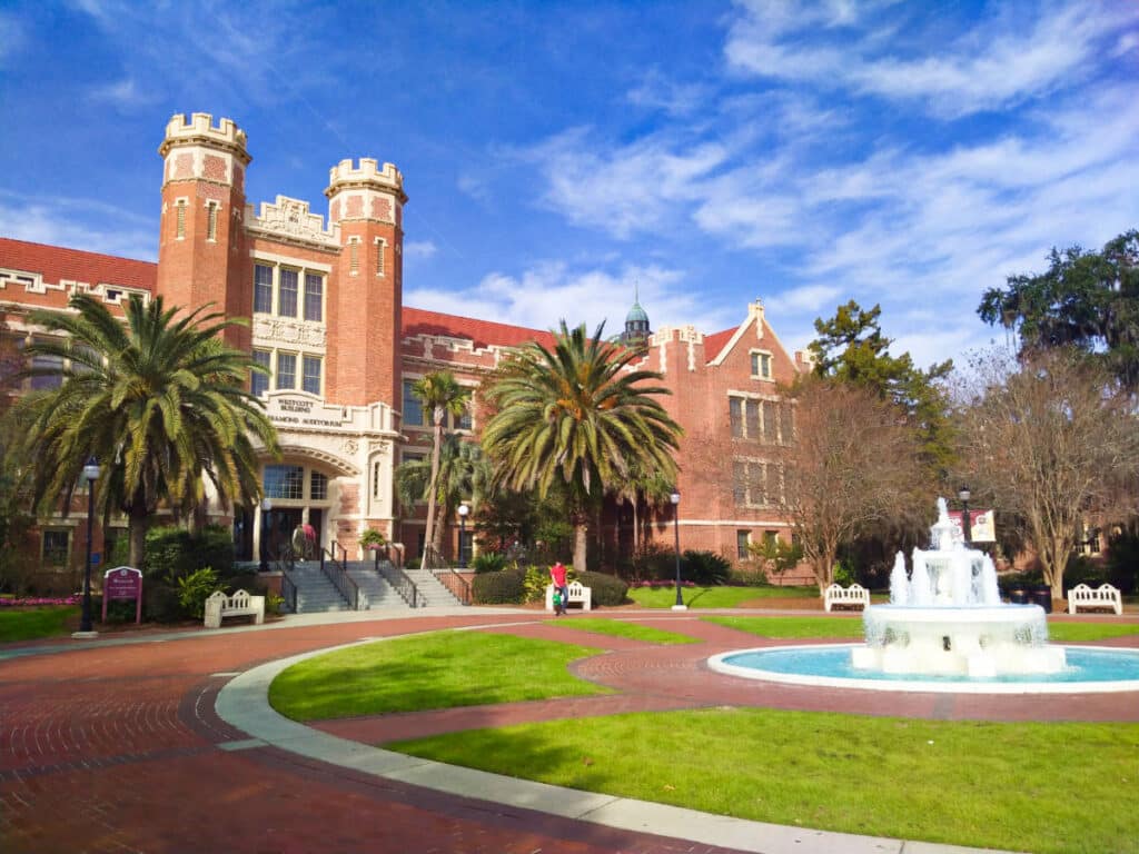 A beautiful water fountain in front of the Florida State University