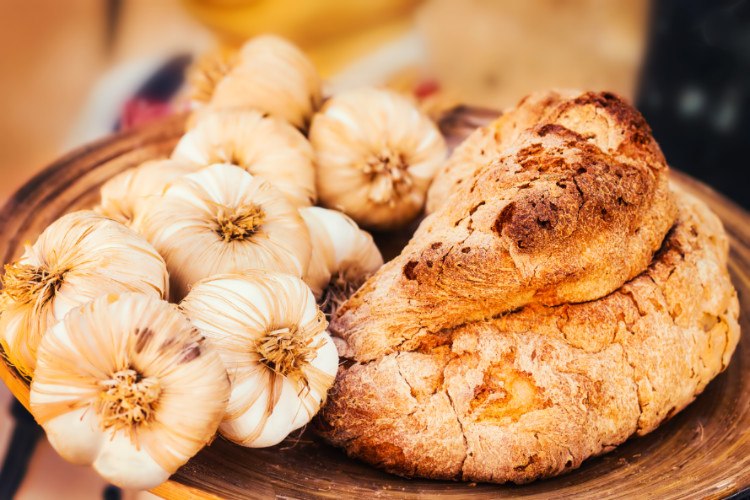 Garlic and bread in Italy