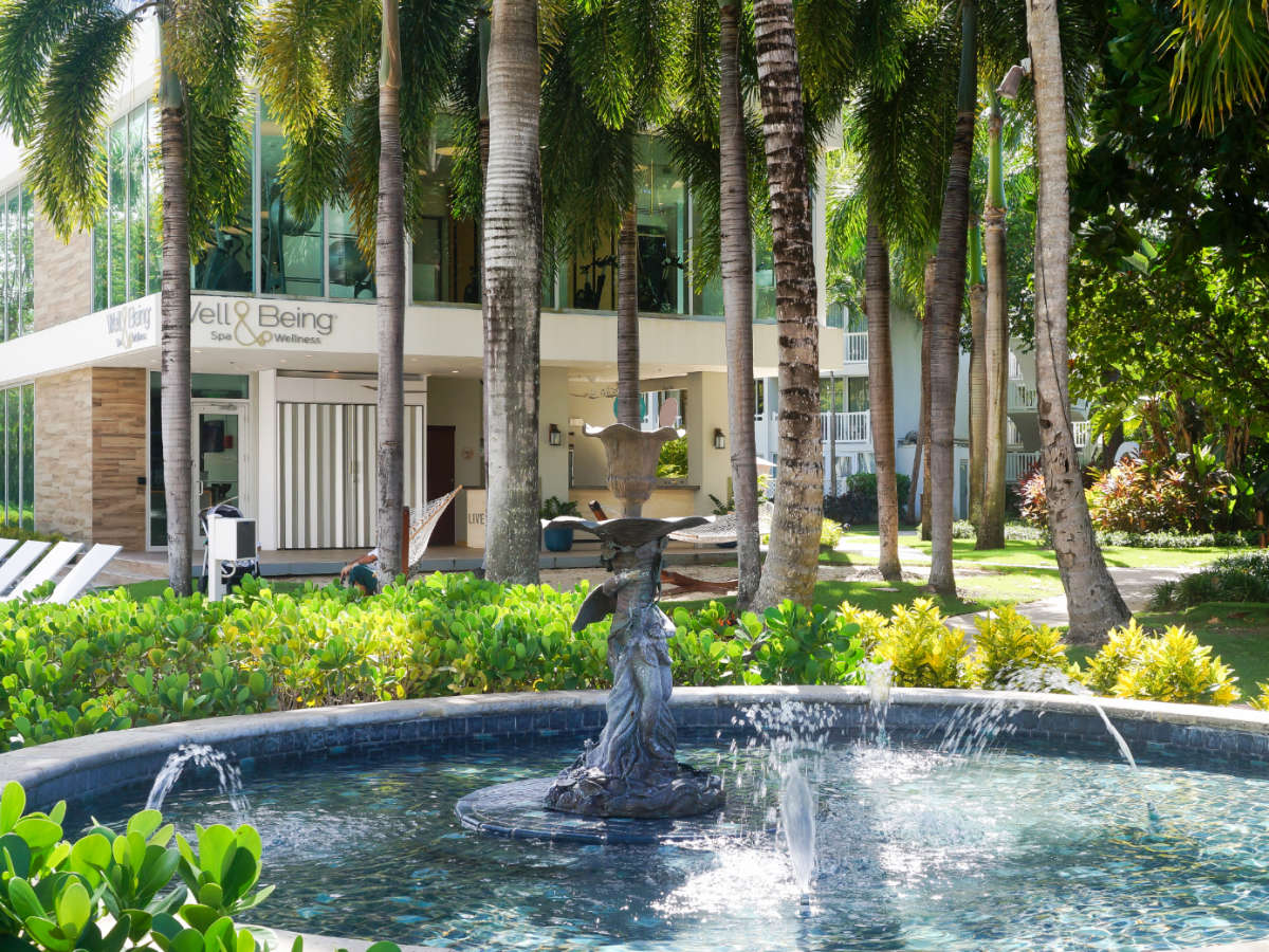 A water fountain at the Fairmont El San Juan Hotel