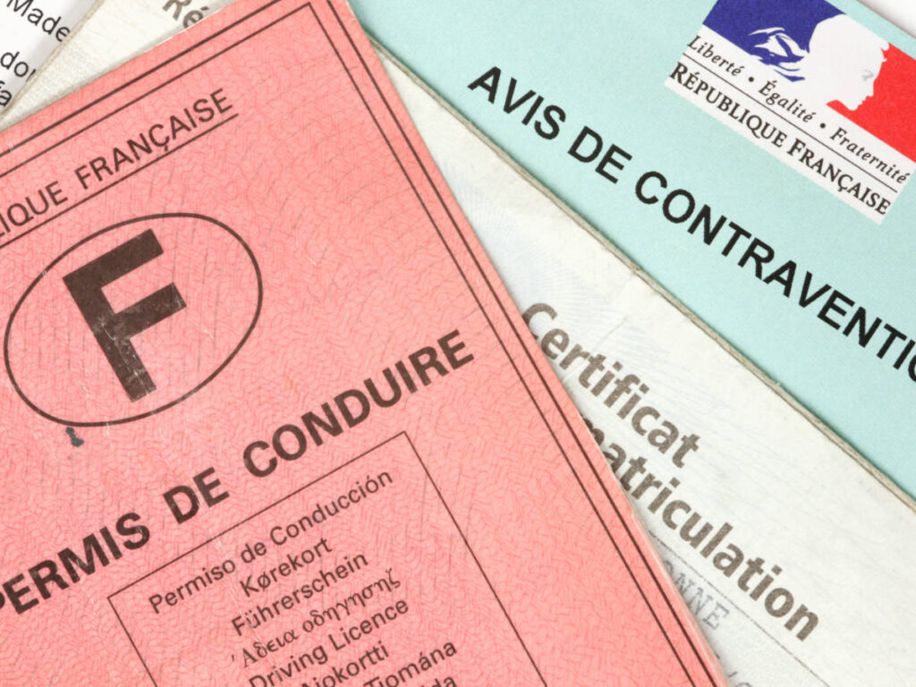 An example of the driving documents in France