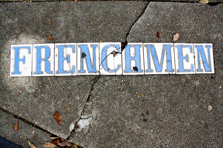 Frenchmen signage on the street of New Orleans