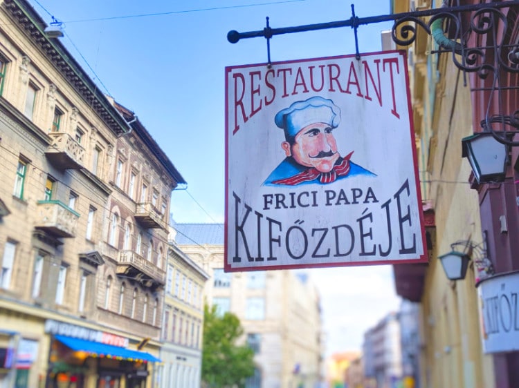 Signage of the Frici Papa restaurant