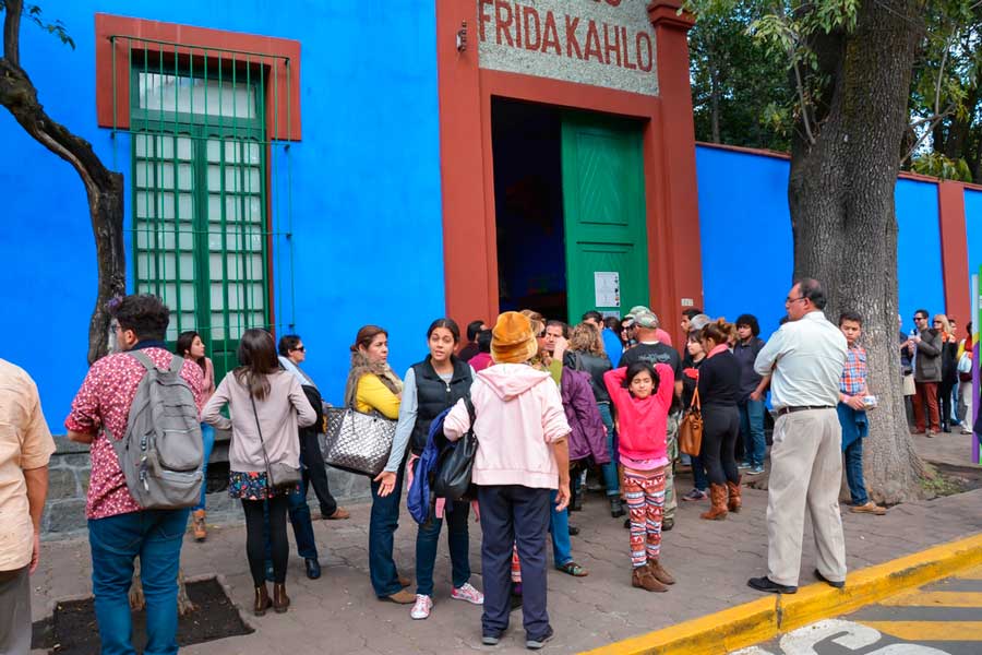People outside the Frida Kahlo Museum in Mexico City