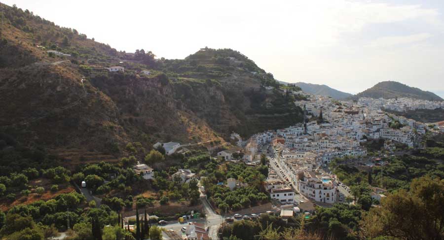 Overlooking view of the Frigliana town