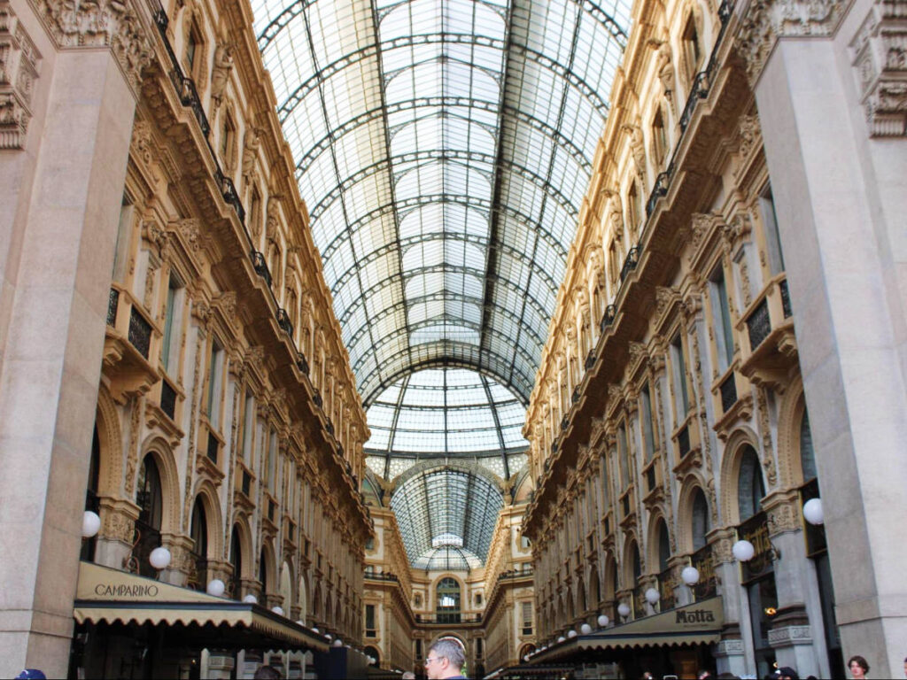 The ceiling of Galleria Vittorio Emanuelle II from the entrance