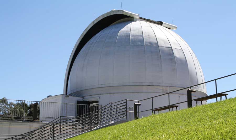 The George Observatory under the clear blue sky
