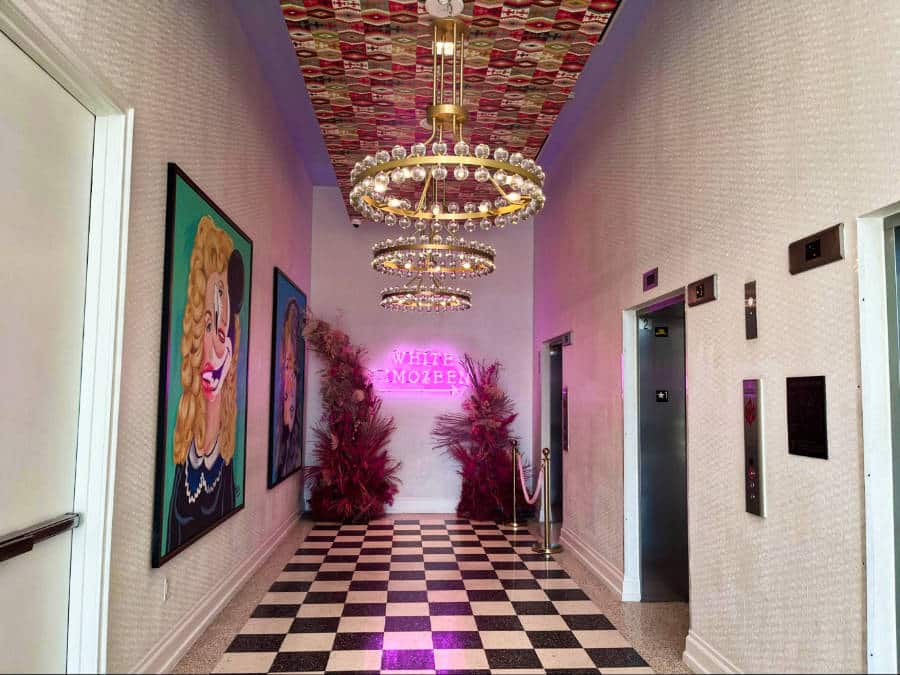 View of the glamorous lobby near the elevators of Graduate Nashville