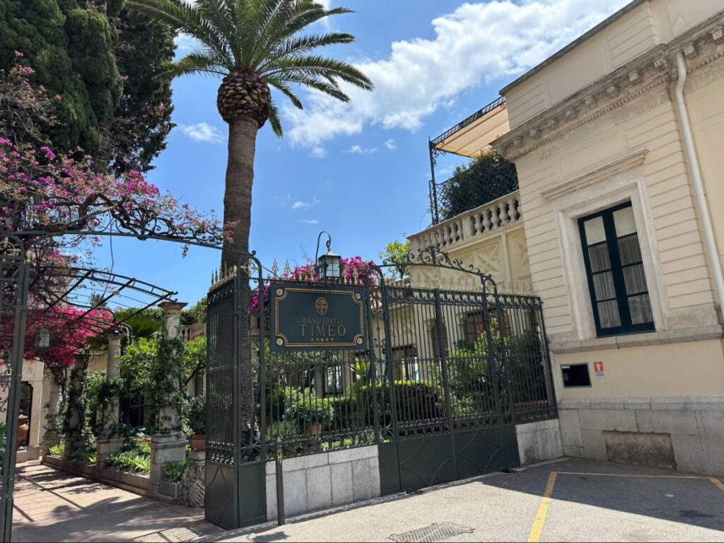 View of the entrance to Grand Hotel Timeo