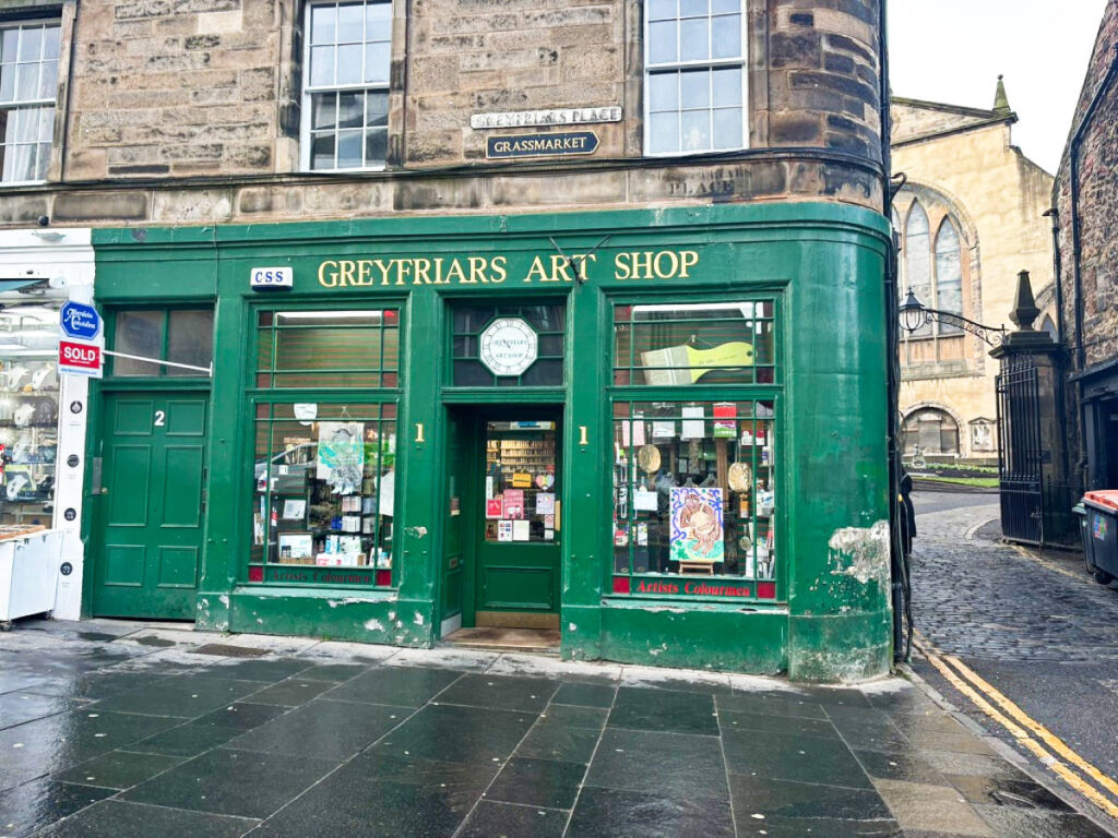 The dark green exterior of Greyfriars Art Shop