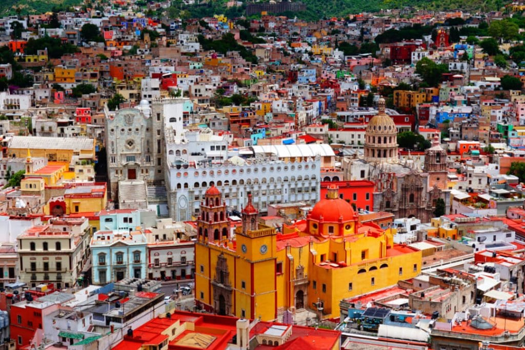 Overlooking view of the colorful buildings in Guanajuato