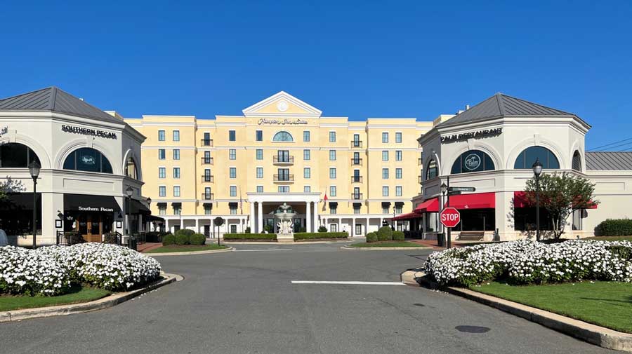 Clear blue sky over the Hampton Inn & Suites Charlotte