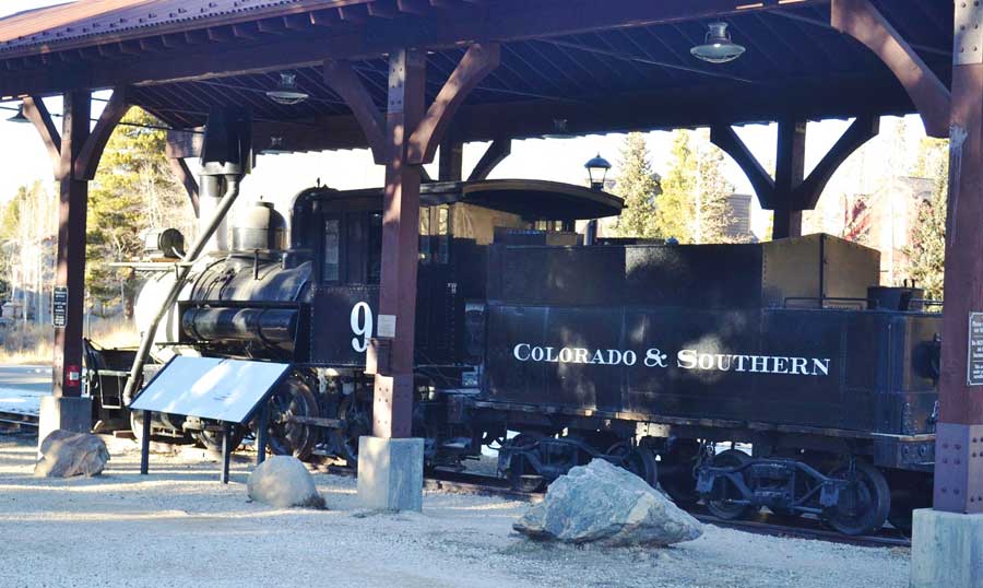 View of an old train in display in High Line Railroad Park