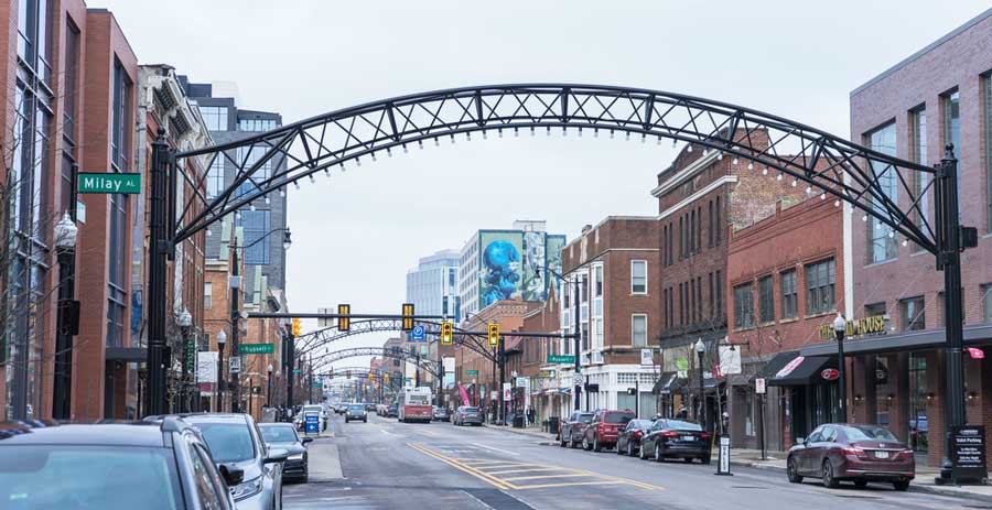 View of the iconic arches at High Street