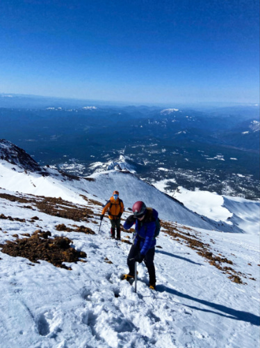 View of the hikers on the ascent of Mount Shasta