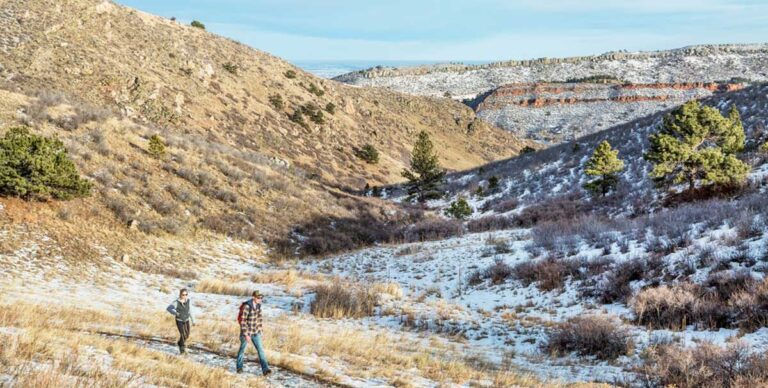 A couple hiking in Horsetooth Mountain Park